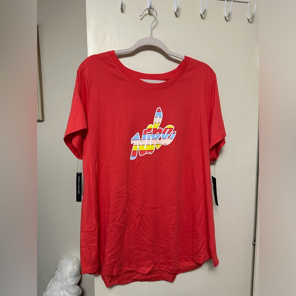 Nike standard fit T-shirt